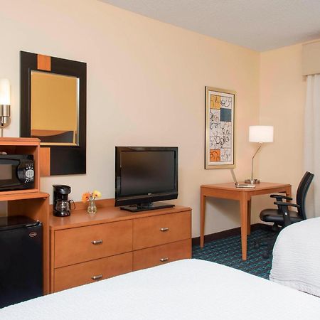 Fairfield Inn & Suites By Marriott Блумингтон Экстерьер фото