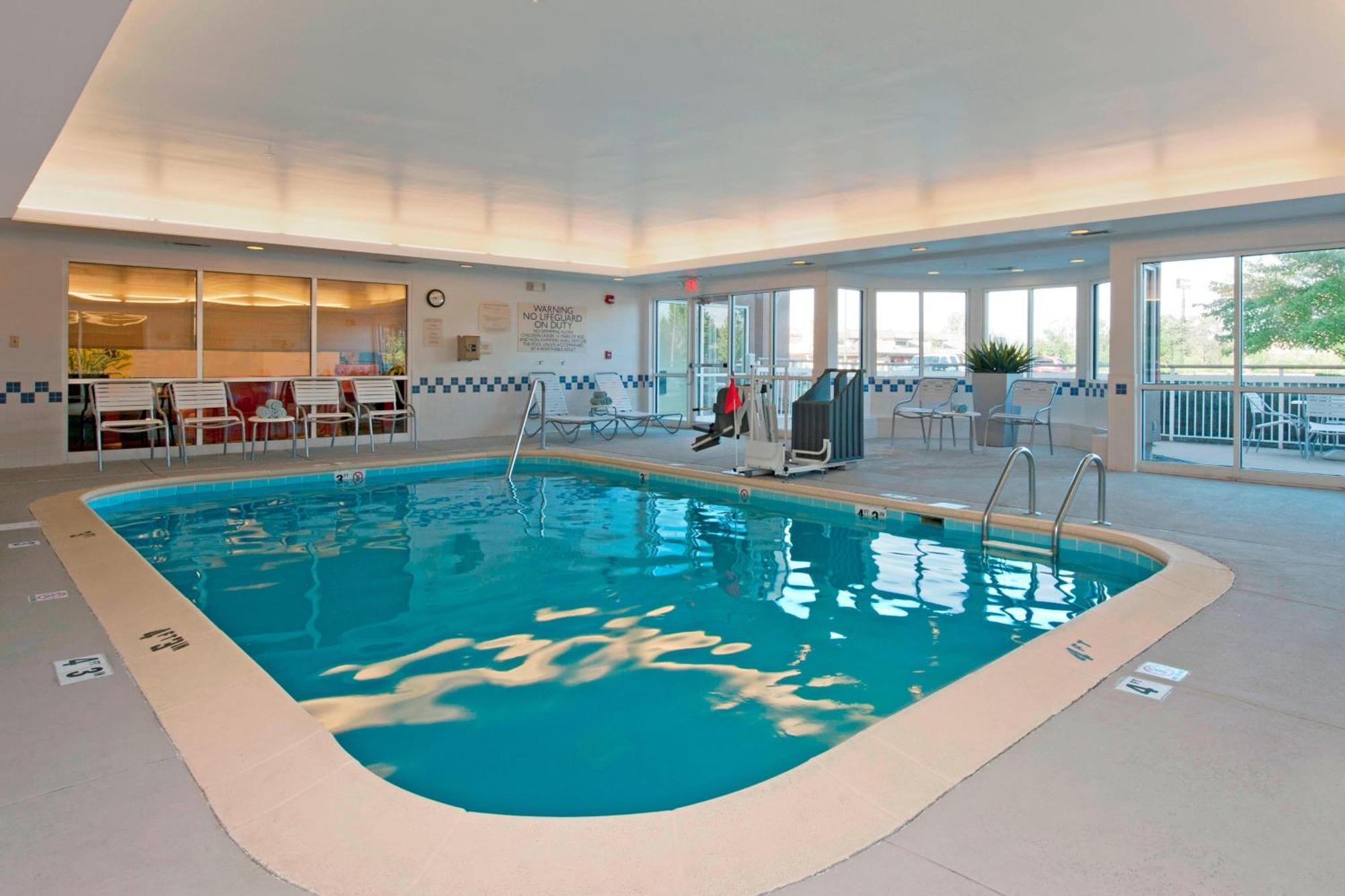 Fairfield Inn & Suites By Marriott Блумингтон Экстерьер фото