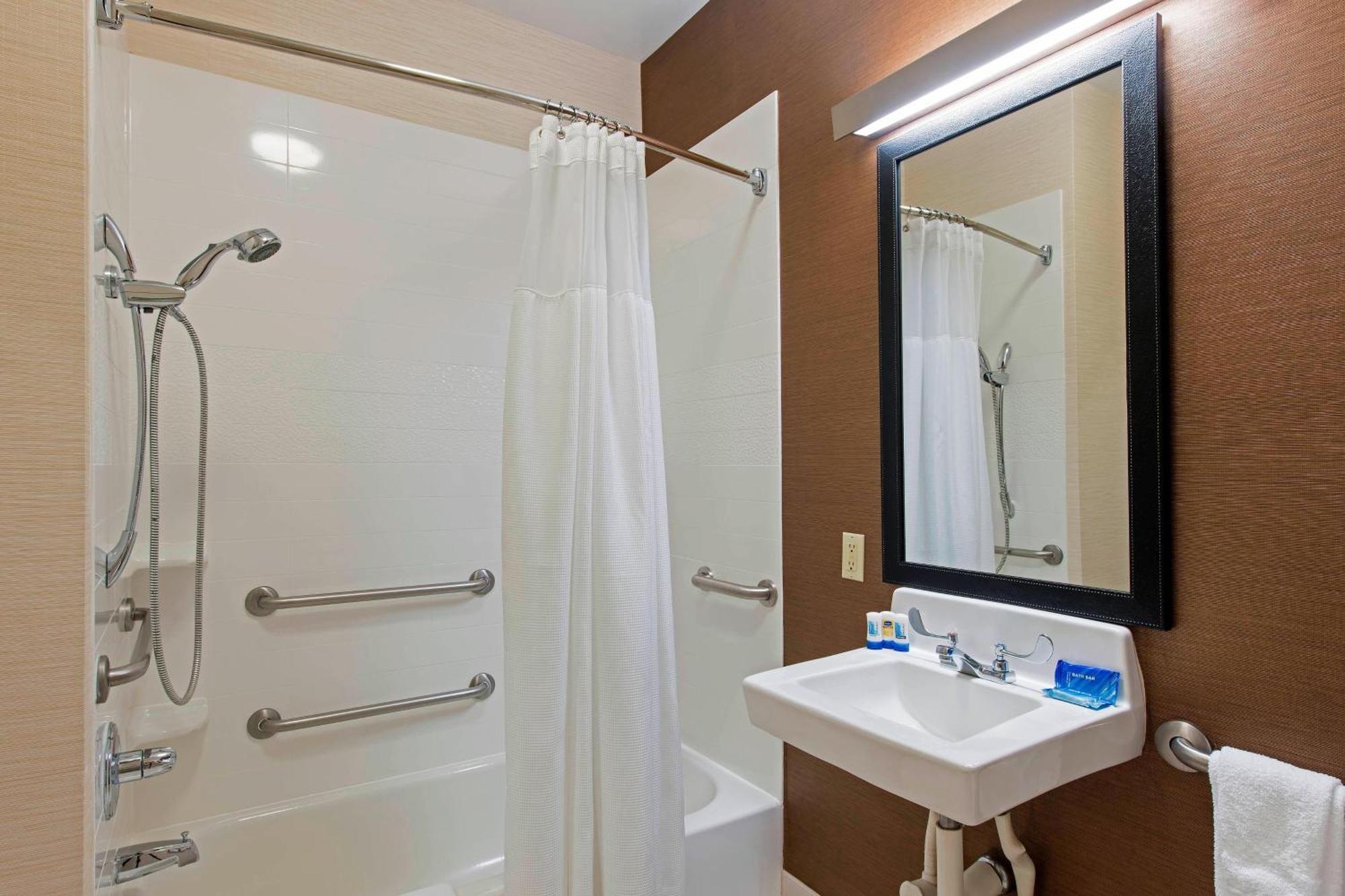 Fairfield Inn & Suites By Marriott Блумингтон Экстерьер фото