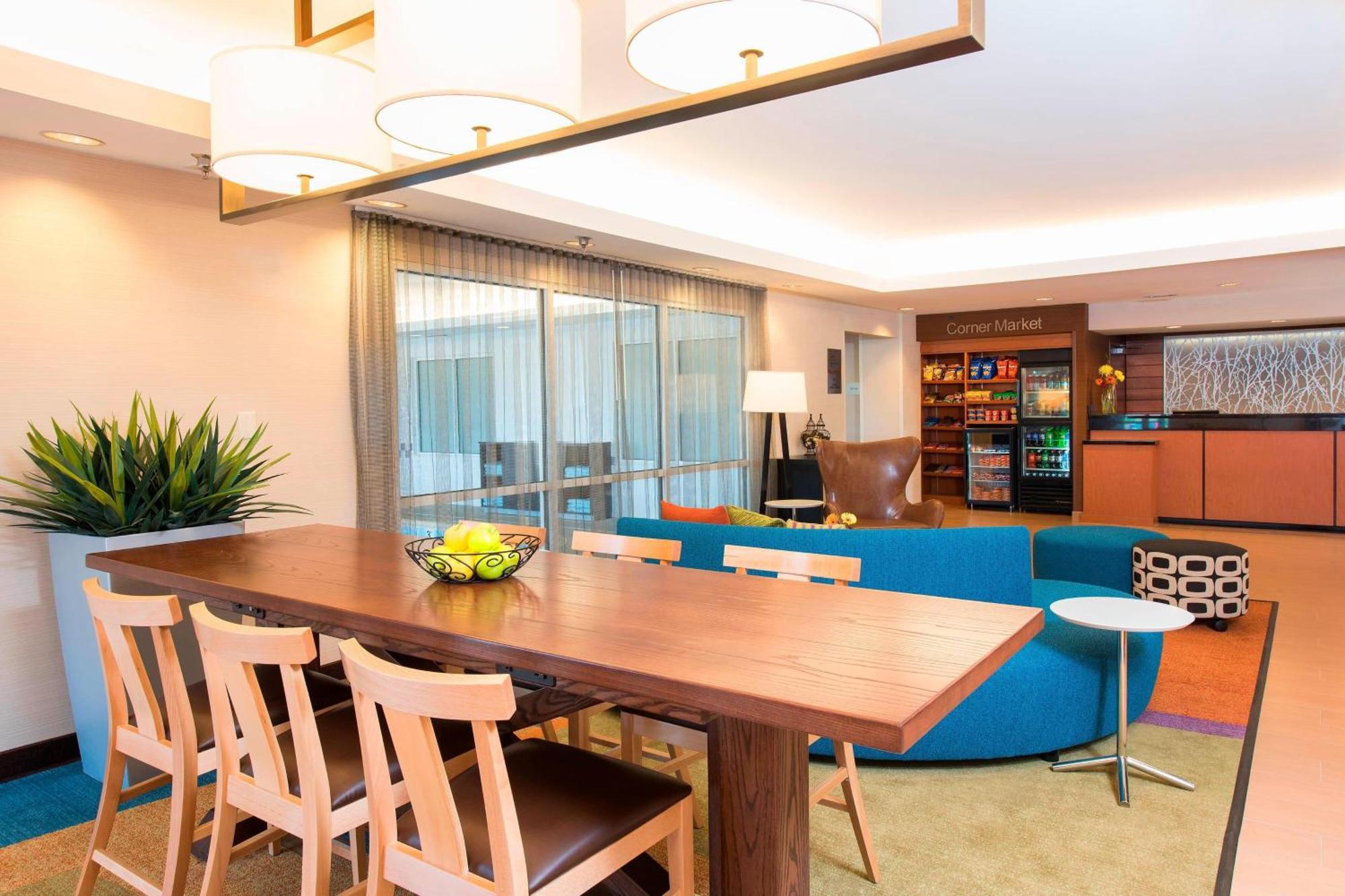 Fairfield Inn & Suites By Marriott Блумингтон Экстерьер фото